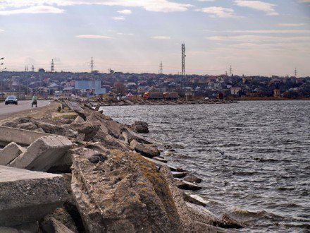 Одесчина: в Днестровском лимане ищут детей, уплывших на пластиковом плоту  