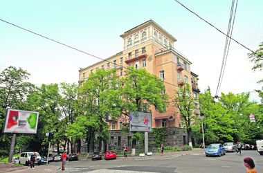 Журналисты узнали, кто сейчас живет в квартирах знаменитых на весь мир киевлян