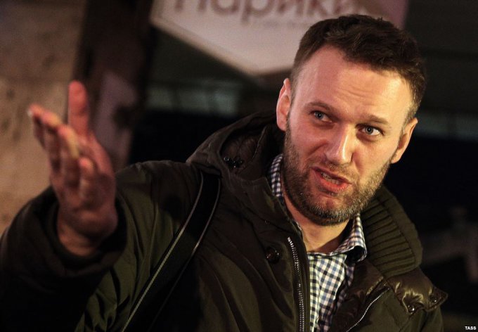 В России избили Навального и его соратников