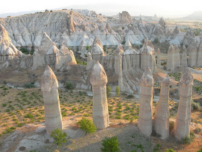 Необычные каменные грибы, разбросанные по всему миру. Фото