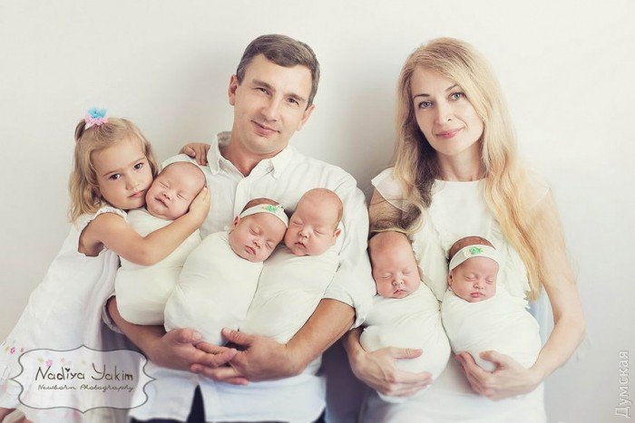 Пятеро одесских близнецов стали моделями вскоре после рождения. Фото Пятеро одесских близнецов стали моделями вскоре после рождения. Фото