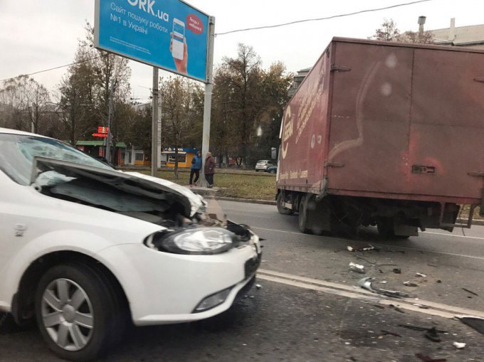 Из-за ДТП заблокировано движение в районе Харькова