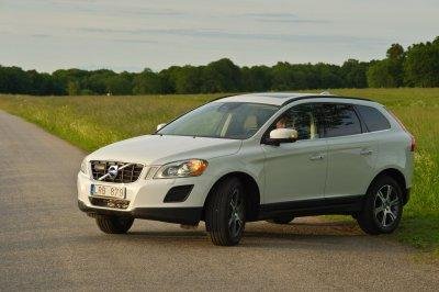 Шпионские снимки кроссовера Volvo XC6 доступны к просмотру