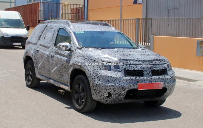 Фотошпионы показали первые фото Renault Duster нового поколения