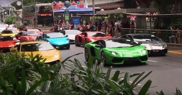 В Сингапуре парад Lamborghini собрал рекордное количество авто