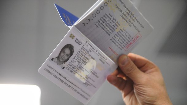 Стало известно, когда исчезнут очереди за биометрическими паспортами