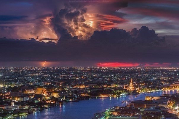 Впечатляющий ужас: невероятные снимки молний. Фото