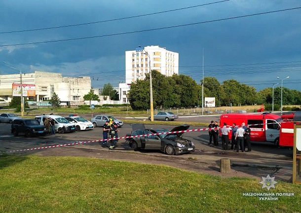 В Черкассах взорвался автомобиль известного бизнесмена