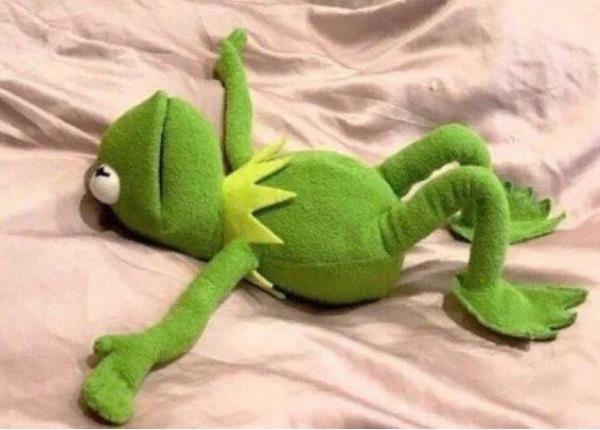 В Сети смеются над мемом с «мертвой» Ким Кардашьян