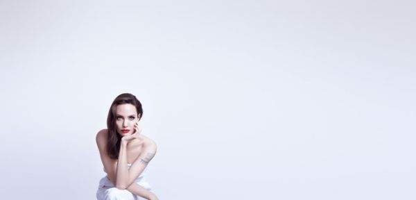 Анджеліна Джолі терміново перервала відпочинок: що сталося