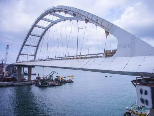 Крымский мост очень скоро развалится: причин на это несколько