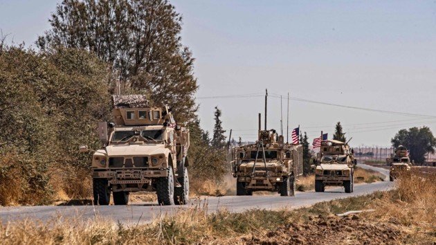 Туреччина стягує війська на кордон із Сирією