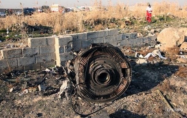 Іран погодився передати Україні чорні скриньки зі збитого літака МАУ