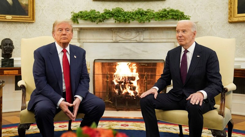 Экономика США падает, Трамп обвиняет Байдена