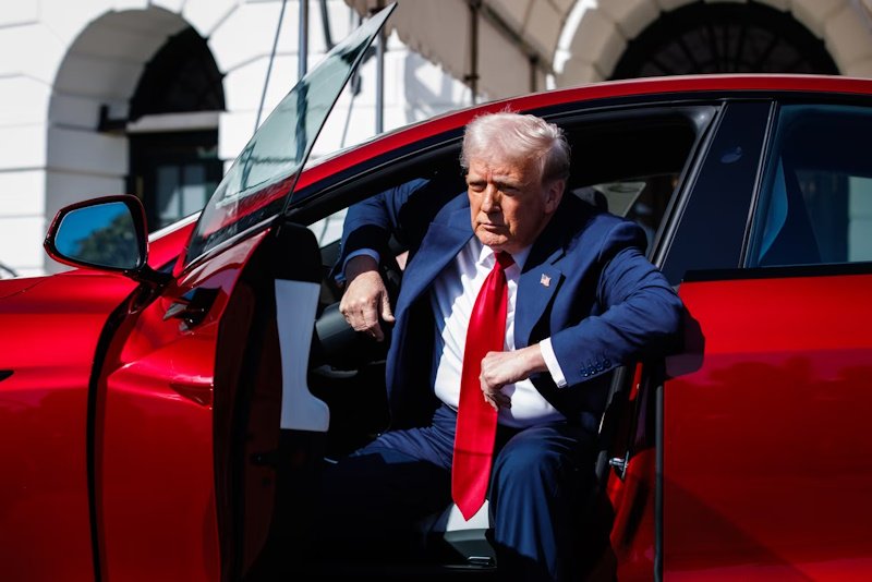 Конфликт Маска и Трампа обрушил акции Tesla на $152 млрд