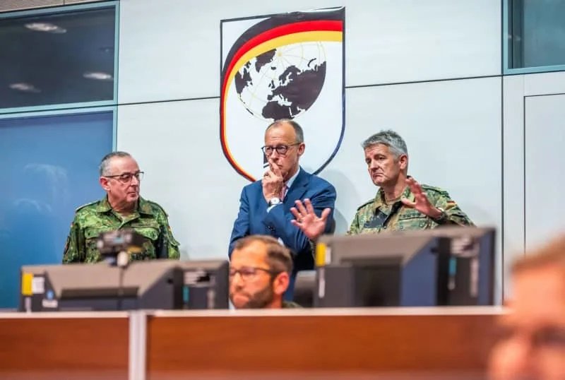 Канцлер Германии: мирная жизнь - не данность