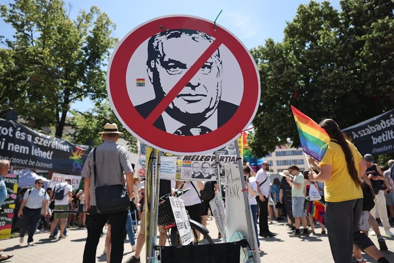 Рекордный Прайд в Будапеште как протест против политики Орбана