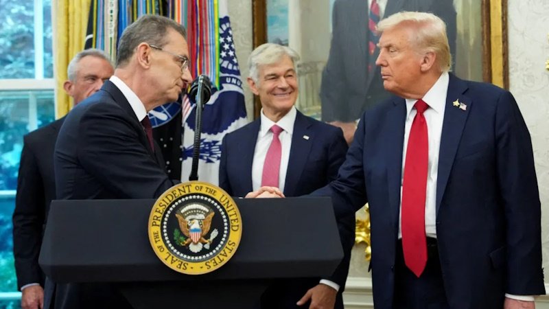 Pfizer будет продавать дешёвые лекарства через сайт Трампа