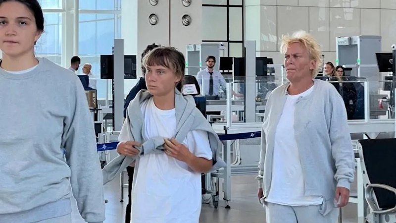 Израиль депортировал Грету Тунберг и 170 активистов флотилии помощи Газе